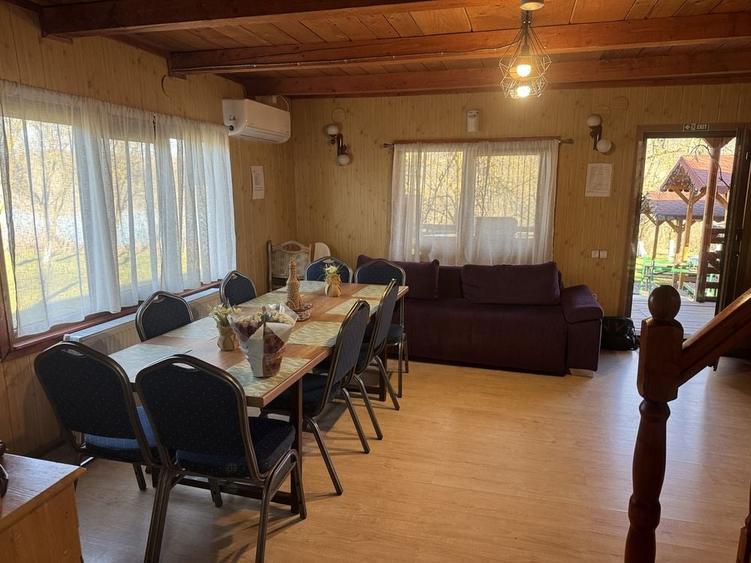 Casă cu 4 camere cu Teren 2500 Mp în Botei