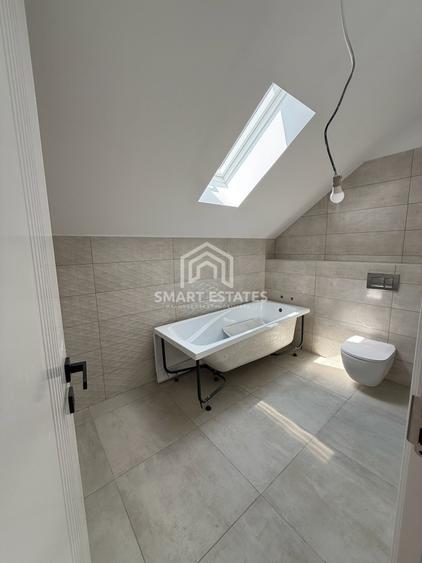 Duplex cu 4 camere cu Canalizare în Theodor Pallady