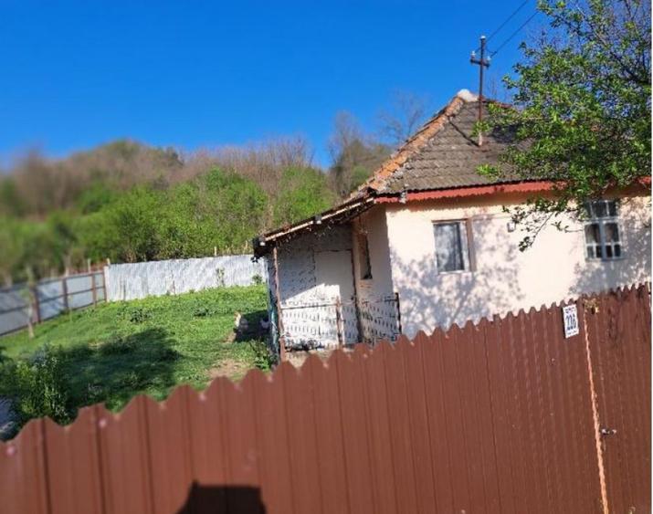 Casă cu 1 camere cu Teren 441 Mp în Licurici