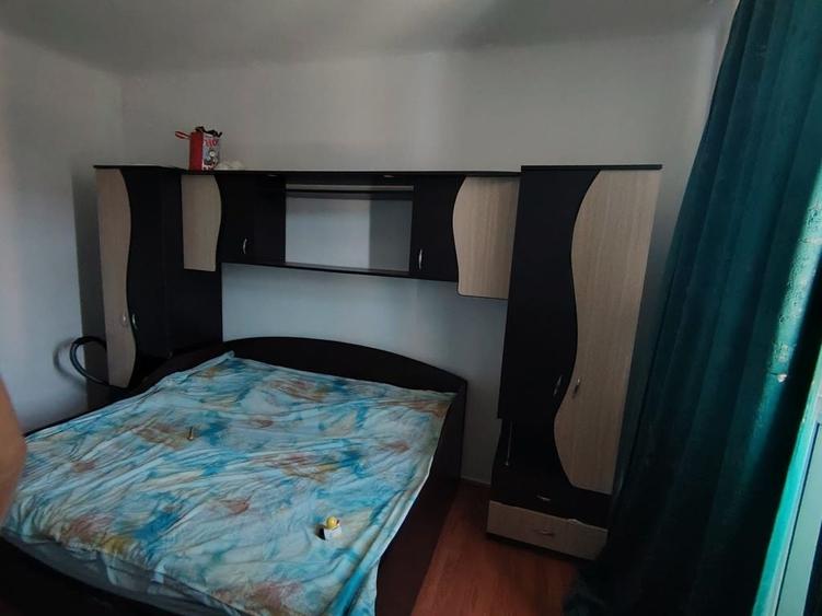 Apartament cu 2 camere decomandat în Sârbi