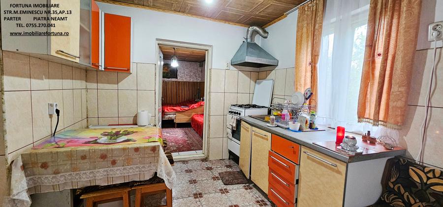 Casă cu 3 camere cu Teren 300 Mp în Văleni