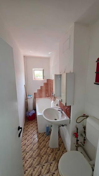 Apartament cu 2 camere semidecomandat în Iosia