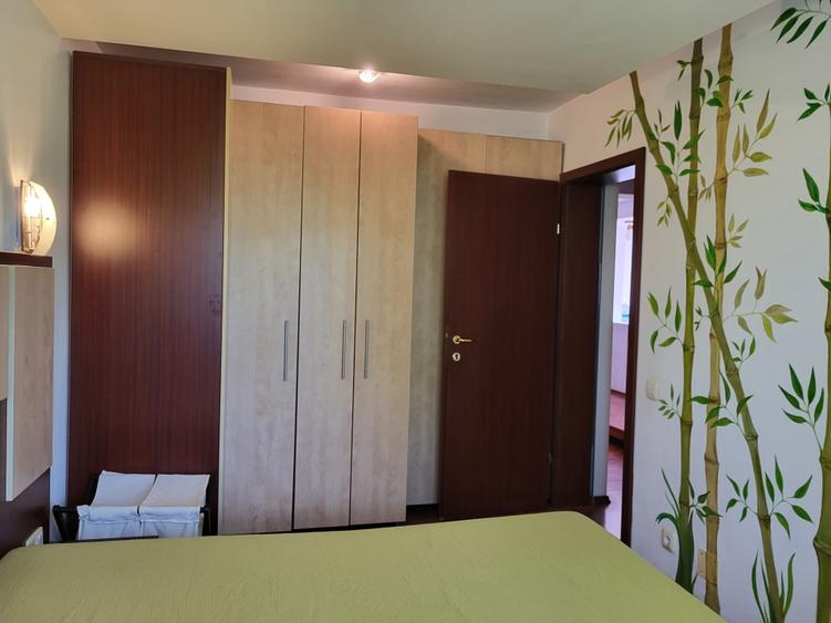 Apartament cu 3 camere semidecomandat în Drumul Taberei