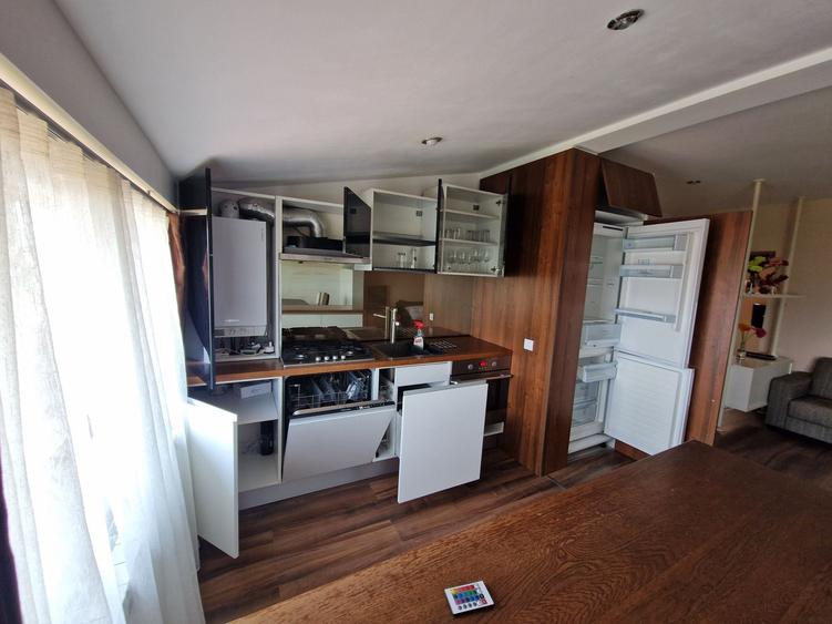 Apartament cu 3 camere decomandat în Ștrand