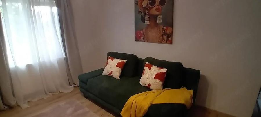 Apartament cu 3 camere decomandat în Dâmbovița