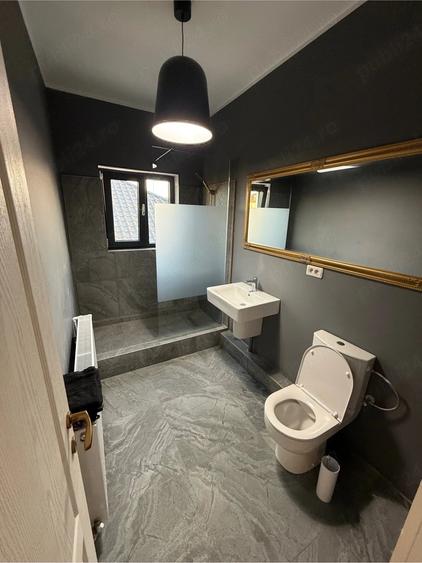Casă cu 4 camere cu Teren 210 Mp în Central