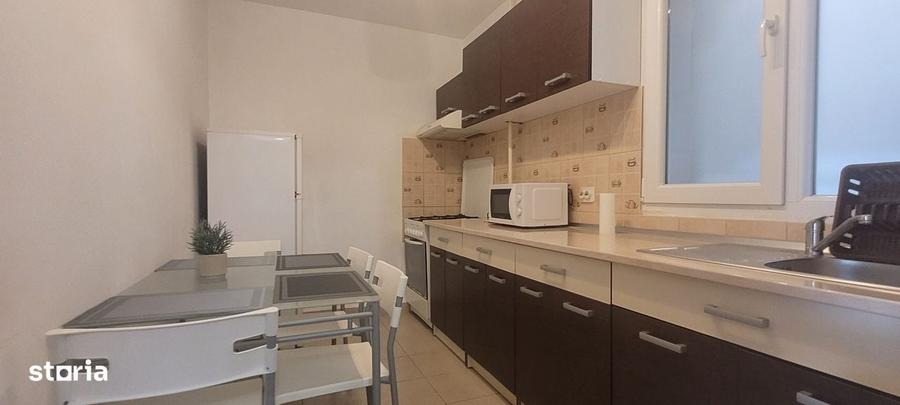 Apartament cu 2 camere decomandat în Eroii Revoluției