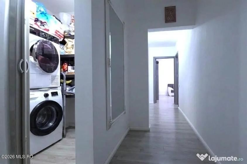 Apartament cu 2 camere decomandat în Poarta 6