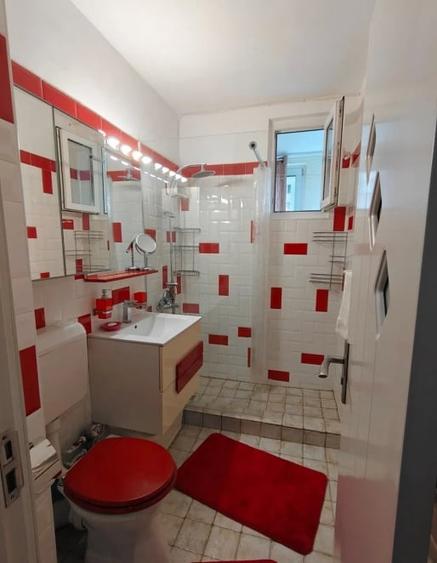 Apartament cu 2 camere semidecomandat, mobilat în Baba Novac