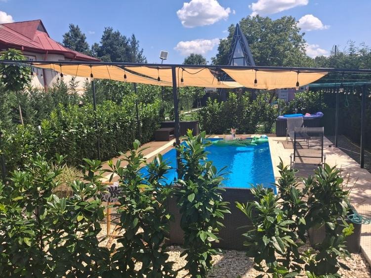 Casă cu 4 camere în Exterior Vest