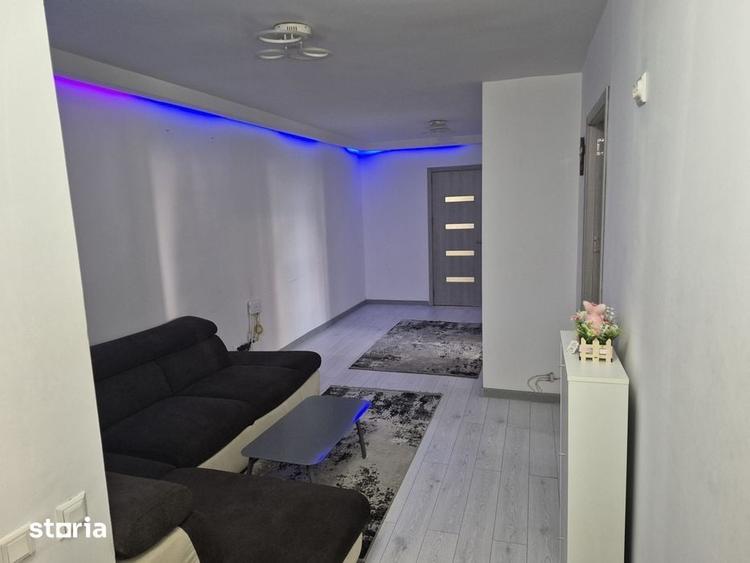 Apartament cu 4 camere decomandat în Vitan