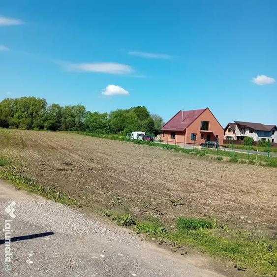 Teren de 1853 mp, în Lunca Calnicului