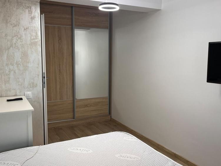 Apartament cu 2 camere decomandat în Craiovei