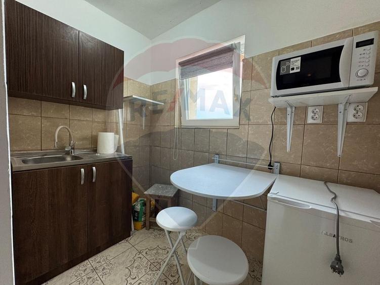 Garsonieră decomandată în Confecții