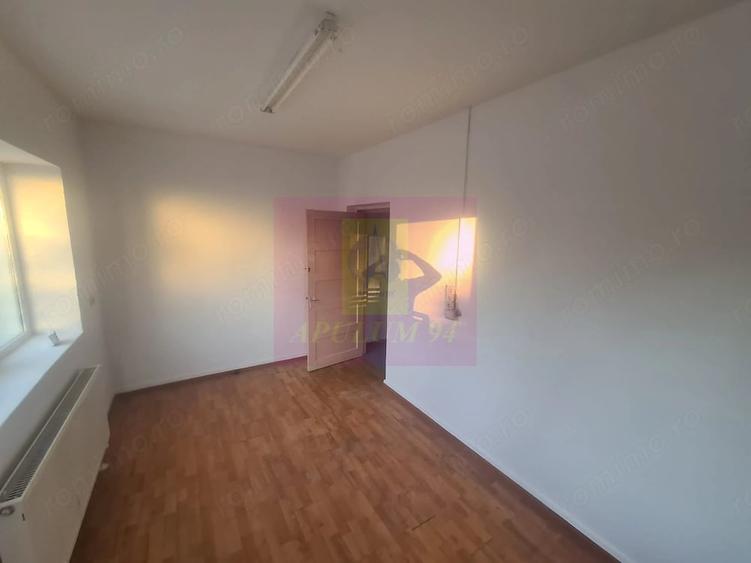 Casă cu 4 camere cu Teren 332 Mp în Central