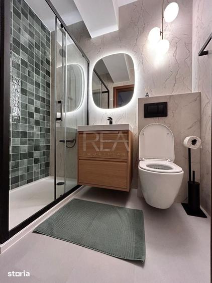 Apartament cu 3 camere semidecomandat în Parcul Carol