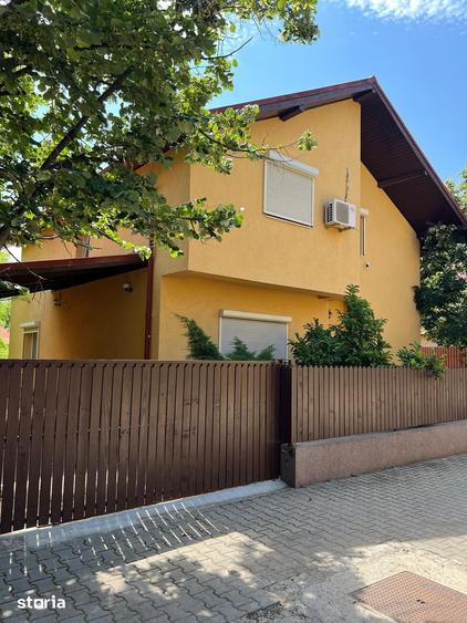 Casă cu 5 camere cu Canalizare în Central