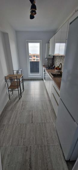 Apartament cu 2 camere decomandat în Theodor Pallady