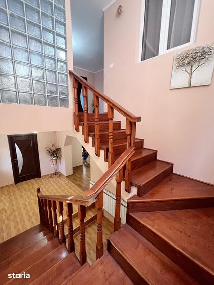 Casă cu 6 camere cu Teren 407 Mp în Vințu de Jos