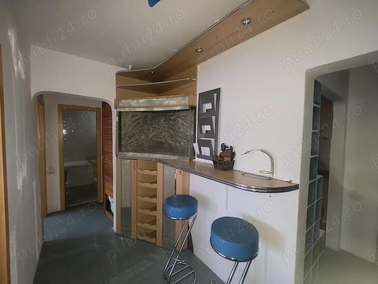 Apartament cu 3 camere decomandat în Rogerius