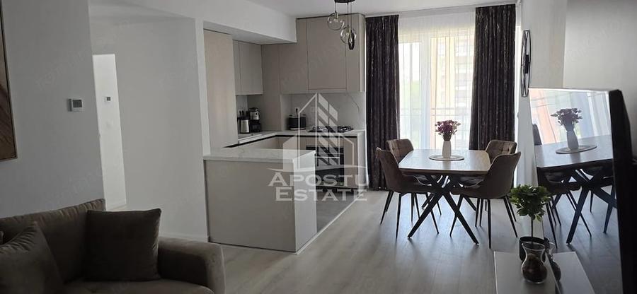 Apartament cu 3 camere semidecomandat în Lipovei