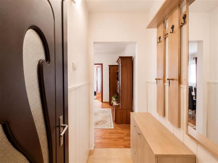 Apartament cu 2 camere nedecomandat, mobilat în Ady