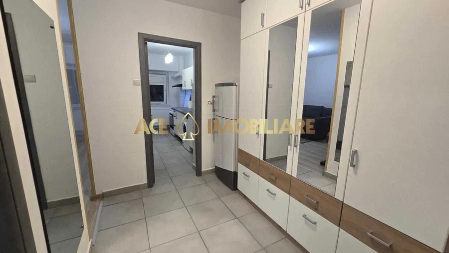 Garsonieră decomandată, mobilată în Vitan