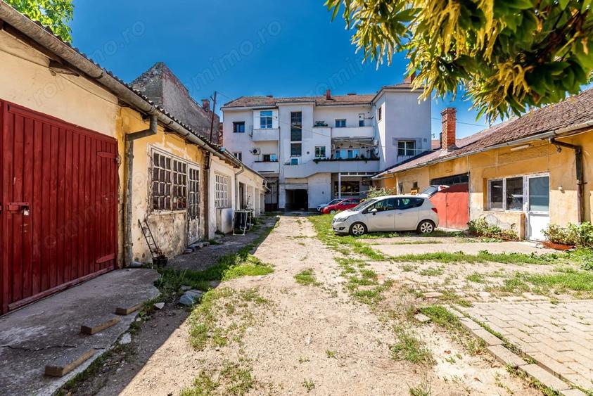 Apartament cu 2 camere semidecomandat, mobilat în Central
