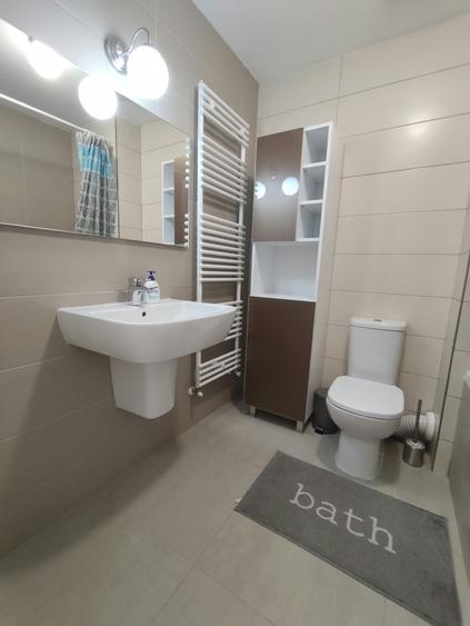 Apartament cu 2 camere decomandat, mobilat în Politehnica