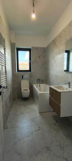 Apartament cu 2 camere decomandat în Sisești