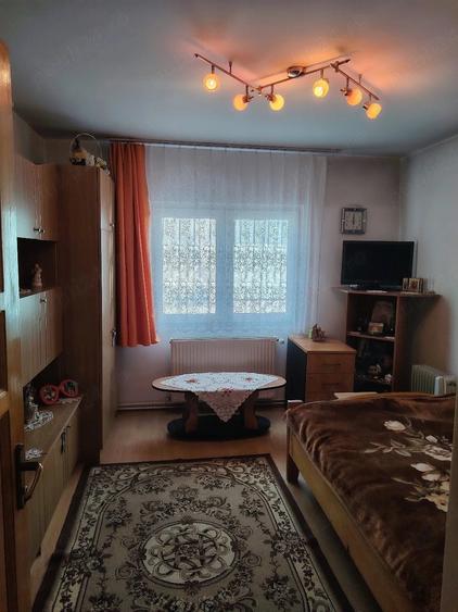 Apartament cu 3 camere decomandat în Râșnov Romacril
