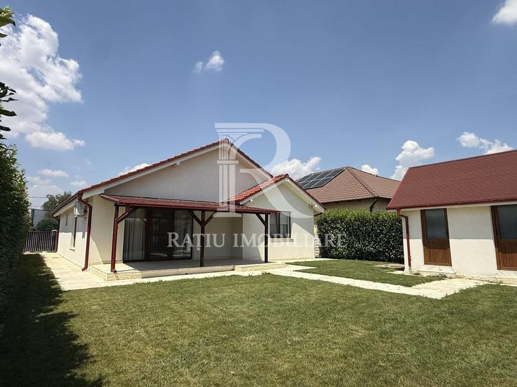Casă individuală cu 4 camere cu Canalizare în Sântandrei