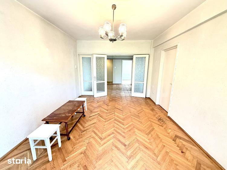 Apartament cu 3 camere decomandat în Banca Națională