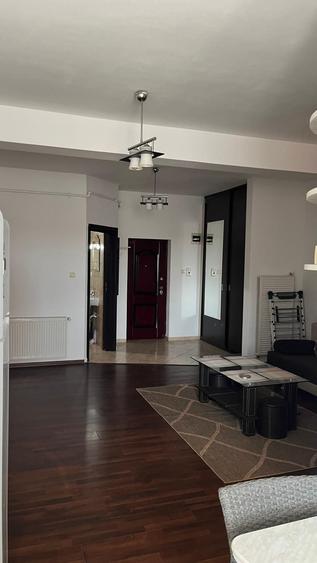 Ofer spre inchiriere apartament cu 2 camere . - 4