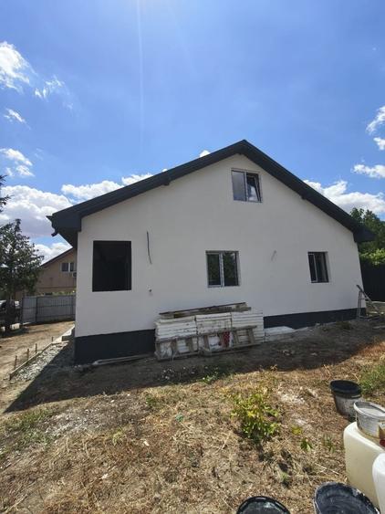 Casă cu 3 camere în Valu lui Traian