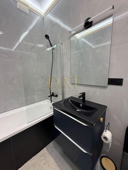 Duplex cu 3 camere cu Canalizare în Între Lacuri