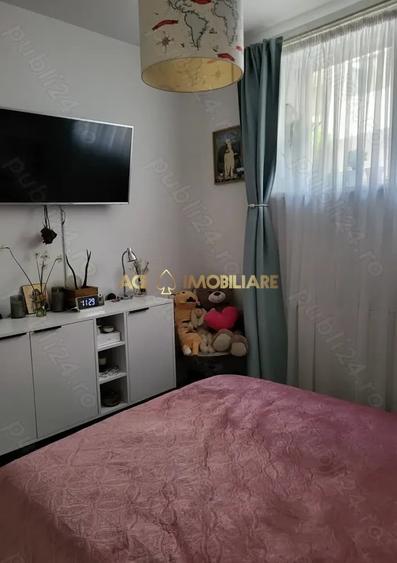 Apartament cu 3 camere decomandat, mobilat în Titan
