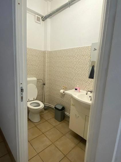 Spațiu comercial, de 200 mp, în Florești