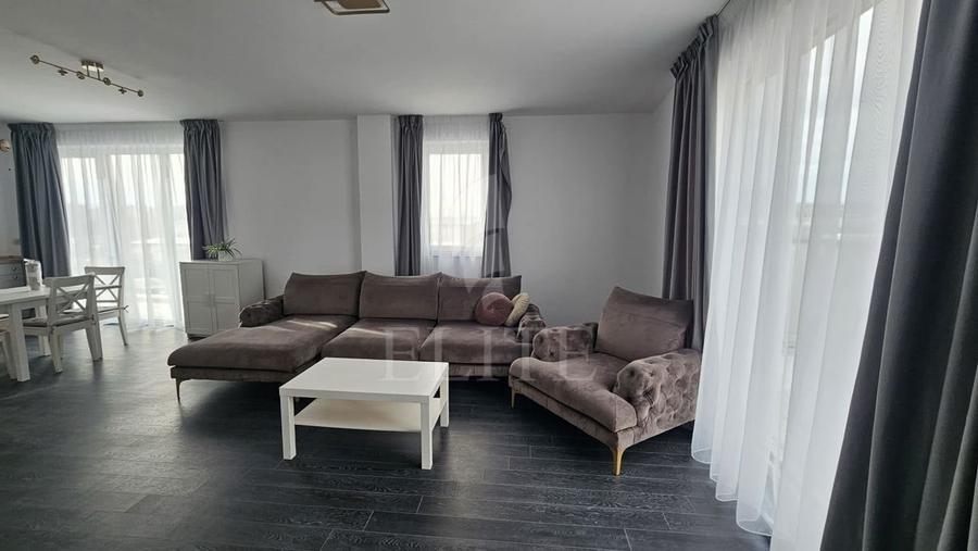 Apartament cu 3 camere semidecomandat, mobilat în Iris