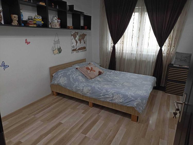 Apartament cu 2 camere decomandat în Exterior Vest
