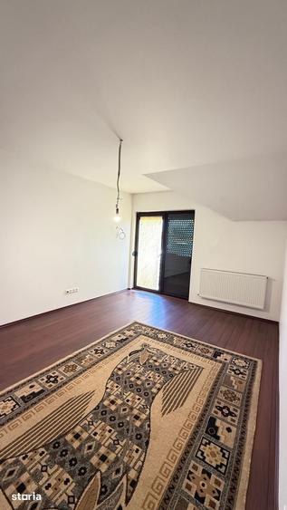 Casă cu 4 camere cu Teren 167 Mp în Recea