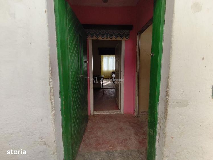 Casă cu 4 camere cu Teren 300 Mp în Muncitoresc