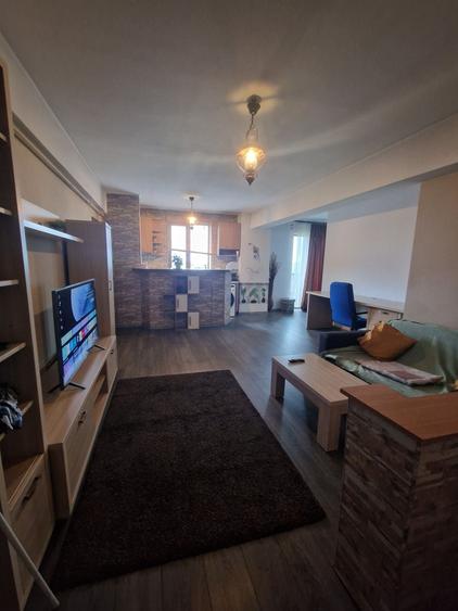 Apartament cu 2 camere semidecomandat în Central