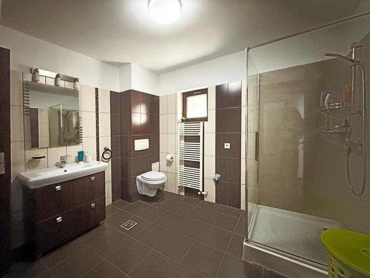 Duplex cu 7 camere cu Canalizare în Cumpăna