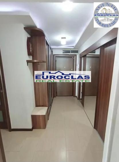 Apartament cu 3 camere decomandat, mobilat în Faleza Nord