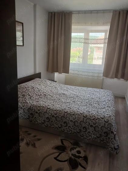 Apartament cu 4 camere semidecomandat în Beclean