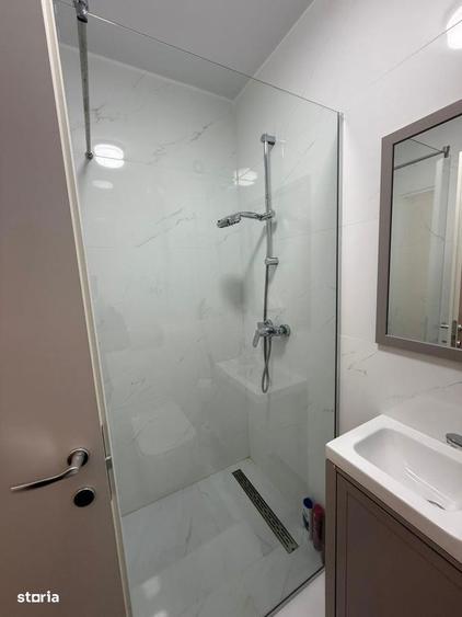 Apartament cu 3 camere, mobilat în Băneasa