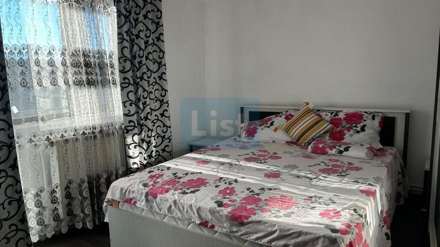 Casă cu 8 camere cu Canalizare în Drăguțești