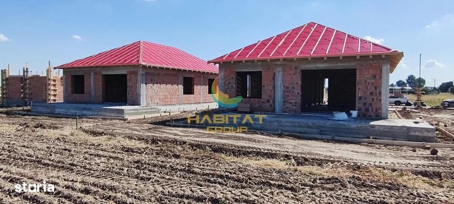 Casă cu 4 camere în Crețești