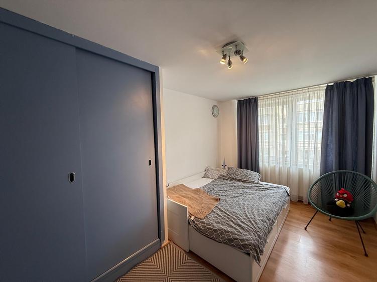 Apartament cu 3 camere decomandat în Dorobanți